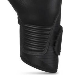 SELECT Goalkeeper Gloves - 90 Flexi Kids -Select 10484976 500084 black red 90 Flexi Kids v24 gloves extra closeup