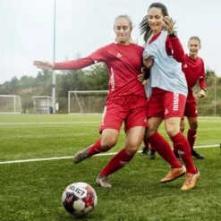 SELECT Spain Short Sleeve Player Shirt - Women -Select 8573818 600070 red Players Shirt SS Spain Women action 4